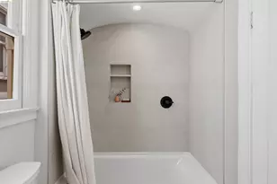 389 38th St, Oakland, CA 94609 - Photo 22