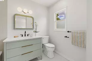 389 38th St, Oakland, CA 94609 - Photo 26