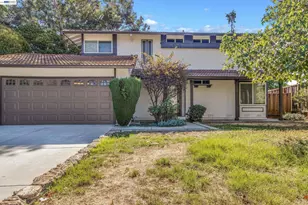 654 Calpella Dr, San Jose, CA 95136 - Photo 2