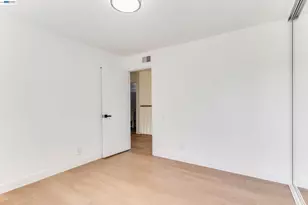 654 Calpella Dr, San Jose, CA 95136 - Photo 16