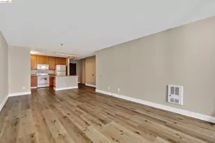 555 Pierce St, Albany, CA 94706 - Photo 16