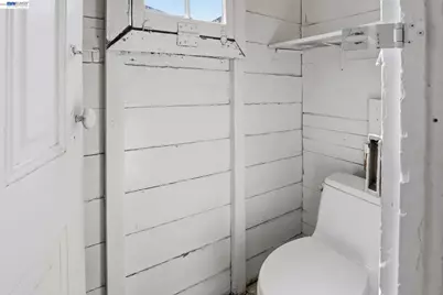 55 8th St, Oakland, CA 94607 - Photo 24