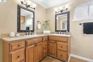 2616 Peartree Ln, San Jose, CA 95121 - Photo 38