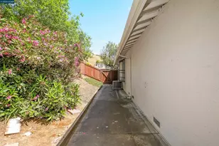 121 Violet Rd, Hercules, CA 94547 - Photo 60