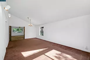 121 Violet Rd, Hercules, CA 94547 - Photo 16
