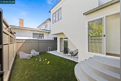 2703 Mathews St, Berkeley, CA 94702 - Photo 28