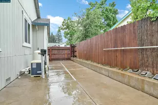 196 Bittercreek Dr, Folsom, CA 95630 - Photo 36
