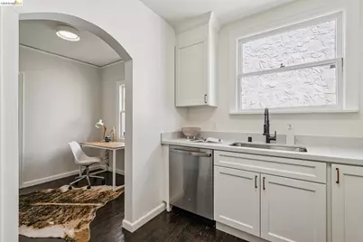 575 58th St, Oakland, CA 94609 - Photo 18