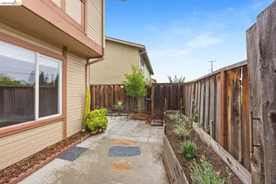 43 Paseo Grande #A, San Lorenzo, CA 94580 - Photo 18