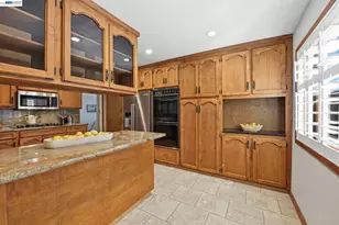 1738 Via Buena Vista, San Lorenzo, CA 94580 - Photo 24