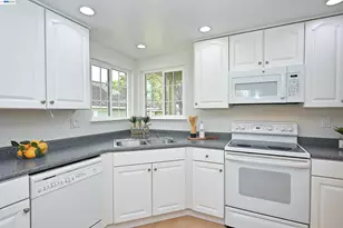 521 Silver Lake Dr, Danville, CA 94526 - Photo 16