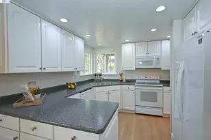 521 Silver Lake Dr, Danville, CA 94526 - Photo 14