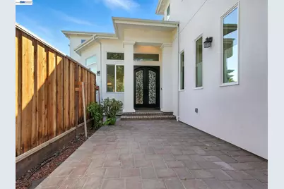 2004 Cherrystone Drive, San Jose, CA 95128 - Photo 2
