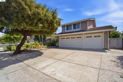 32760 Orick St, Union City, CA 94587 - Photo 2