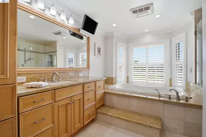 32760 Orick St, Union City, CA 94587 - Photo 40