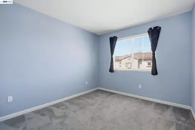 102 Fanuncio Ln, Hayward, CA 94544 - Photo 32