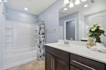 102 Fanuncio Ln, Hayward, CA 94544 - Photo 26