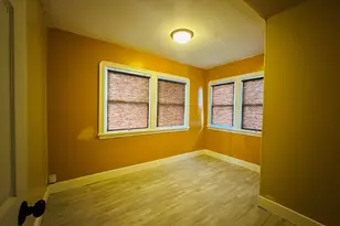 1301 60th Ave, Oakland, CA 94621 - Photo 8