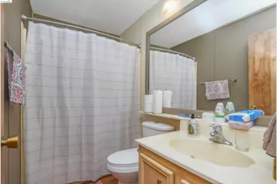 273 Luau Dr, Pittsburg, CA 94565 - Photo 18