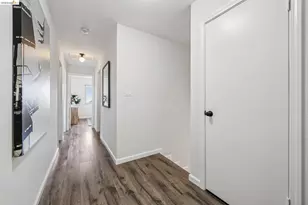 7900 Hansom Dr, Oakland, CA 94605 - Photo 16