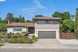 7900 Hansom Dr, Oakland, CA 94605 - Photo 2