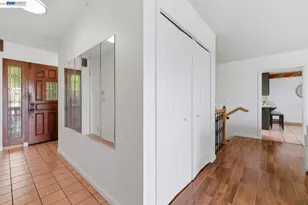 1019 Central Blvd, Hayward, CA 94542 - Photo 10
