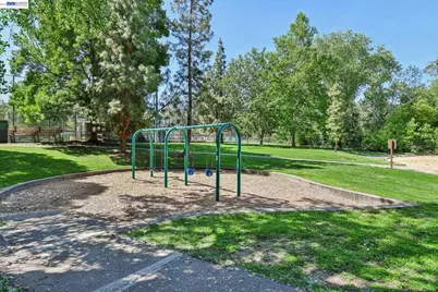 989 Carter St, Folsom, CA 95630 - Photo 58
