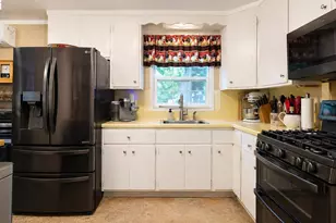 18183 Rainier Ave, Hayward, CA 94541 - Photo 4