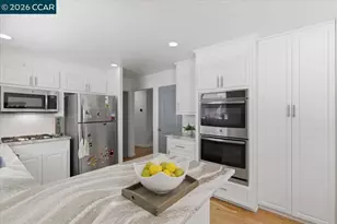 125 Elysian Fields Dr, Oakland, CA 94605 - Photo 20