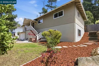125 Elysian Fields Dr, Oakland, CA 94605 - Photo 4
