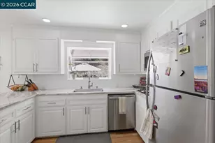 125 Elysian Fields Dr, Oakland, CA 94605 - Photo 18