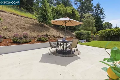 125 Elysian Fields Dr, Oakland, CA 94605 - Photo 46