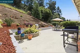 125 Elysian Fields Dr, Oakland, CA 94605 - Photo 38