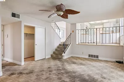 7360 Meadowgate Dr, Sacramento, CA 95823 - Photo 16
