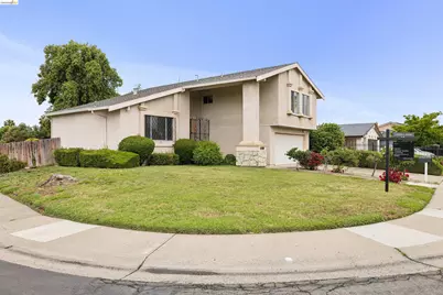 7360 Meadowgate Dr, Sacramento, CA 95823 - Photo 2
