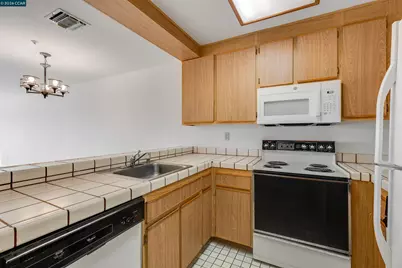 1201 Alta Vista Dr #206, Walnut Creek, CA 94596 - Photo 8