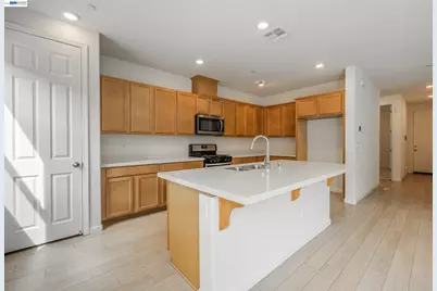 60 Molveno Dr, Stockton, CA 95209 - Photo 26