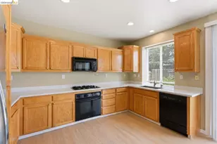2415 Crystal Way, Antioch, CA 94531 - Photo 16
