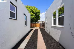 7850 Lockwood St, Oakland, CA 94621 - Photo 26