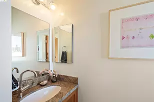 6555 Shattuck Ave., Oakland, CA 94609 - Photo 20