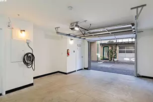 6555 Shattuck Ave., Oakland, CA 94609 - Photo 34