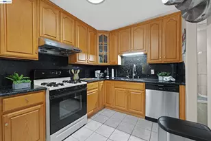 523 Evelyn Ln, Hayward, CA 94544 - Photo 18