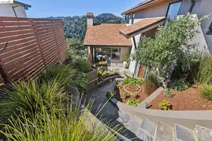 46 Carisbrook Ln, Oakland, CA 94611 - Photo 6