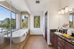 46 Carisbrook Ln, Oakland, CA 94611 - Photo 34