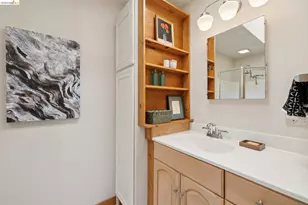 3710 West St, Oakland, CA 94608 - Photo 44