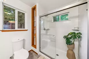 5504 Merriewood Dr, Oakland, CA 94611 - Photo 24