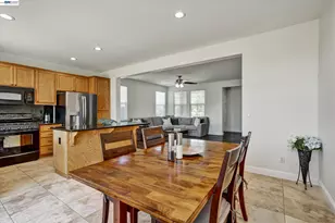 1021 Kennedy Pl, Tracy, CA 95377 - Photo 12