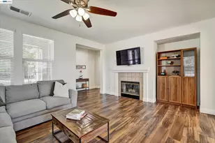 1021 Kennedy Pl, Tracy, CA 95377 - Photo 8