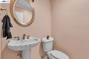 7 Embarcadero, Oakland, CA 94607 - Photo 14