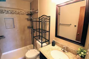 3090 Los Prados, San Mateo, CA 94403 - Photo 16
